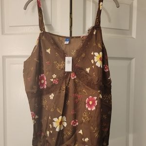 Cute Old Navy tank top!!…😊🤎
